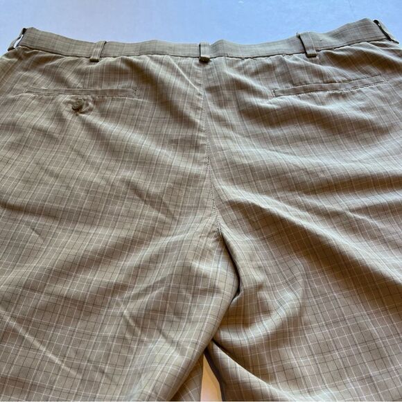 PGA Tour Men's Shorts Tan with cream stripe, Size 38 - Picture 8 of 8